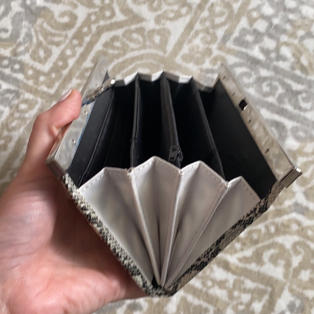 Bebe Wallet - image 8